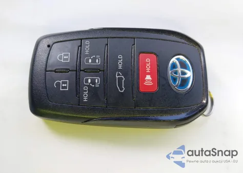 2022 Toyota Sienna Xle z USA, uszkodzony, nr VIN 5TDJRKEC4NS087334